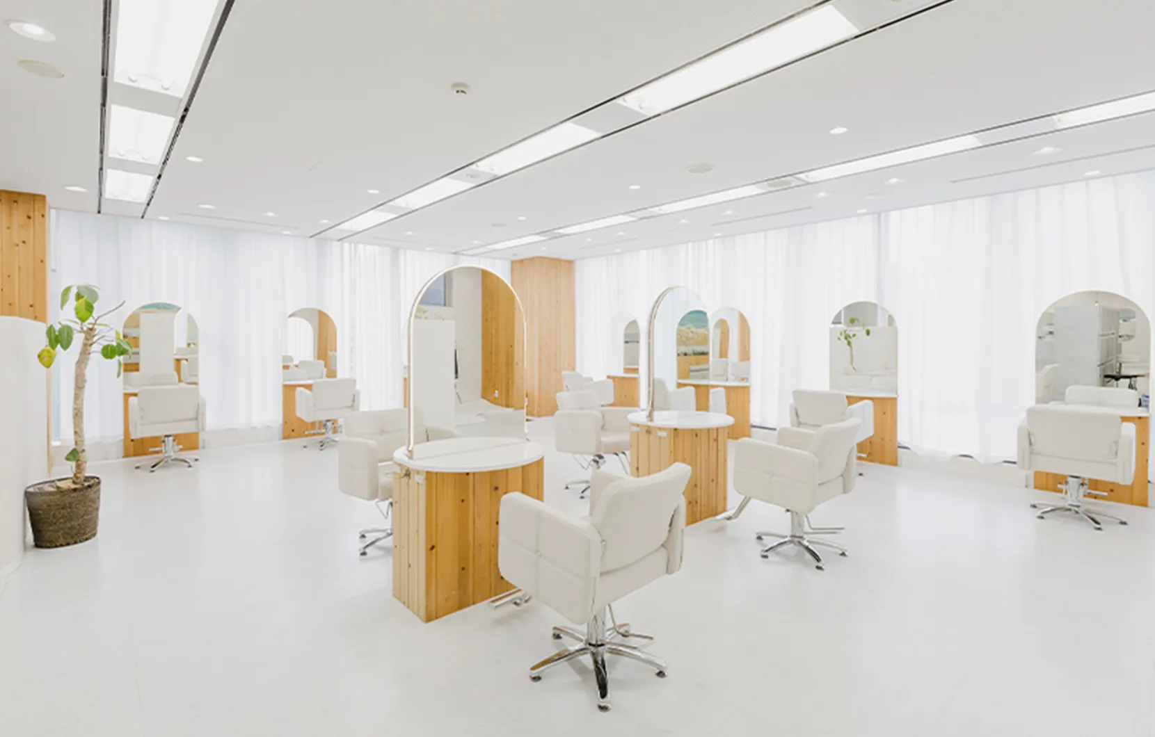 大阪・心斎橋に2店舗展開